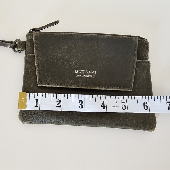 Matt & Nat Green Wristlet Vegan Leather - Picture 7 of 8